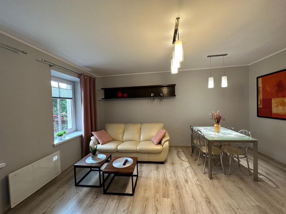 Apartament Przy Cieplickich Tezniach Jelenia Góra Extérieur photo