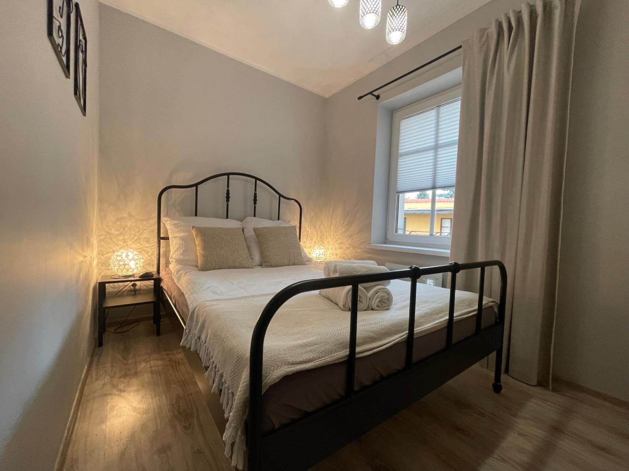 Apartament Przy Cieplickich Tezniach Jelenia Góra Extérieur photo
